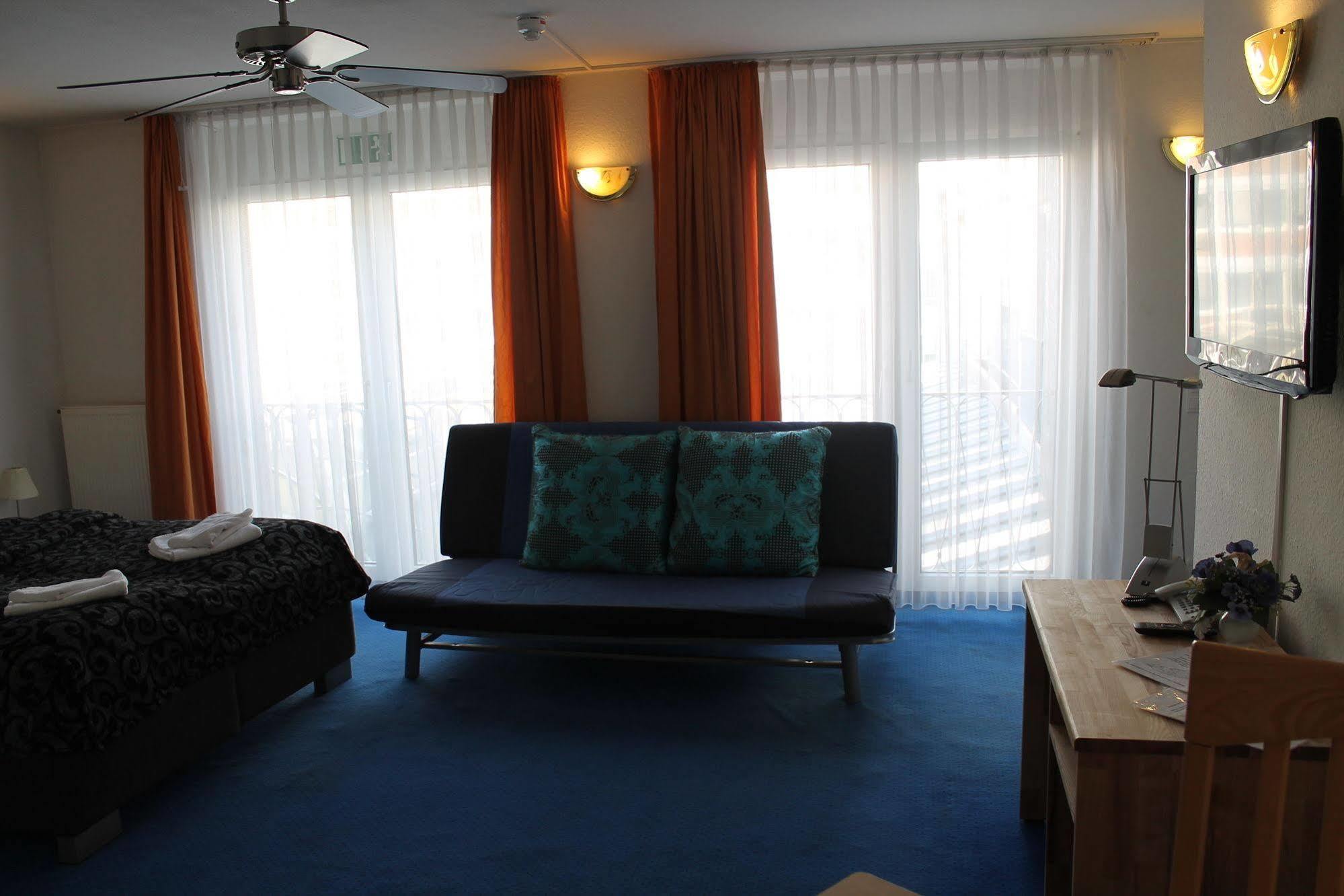 City Lounge Hotel Düsseldorf Extérieur photo